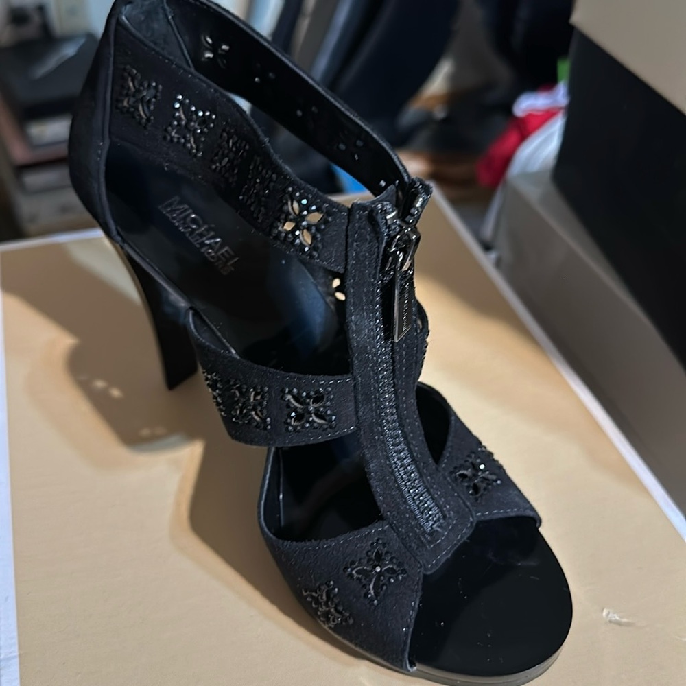 Black open toe